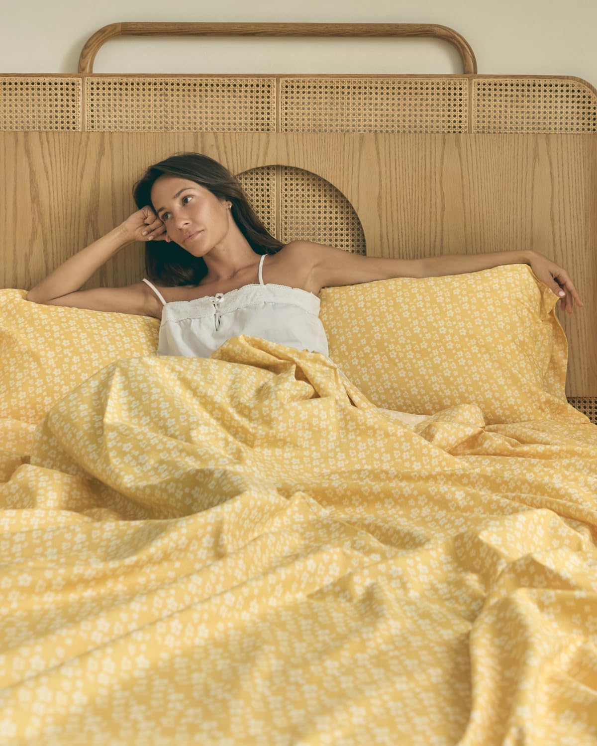 Queen 4 Piece Floral Sheet Set - Soft, Breathable & Cooling - Yellow Meadow